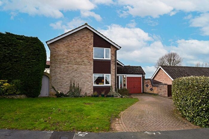 4 Bedroom Detached House For Sale In Orchard Close, Hail Weston, PE19