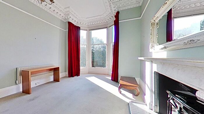 2 Bedroom Flat To Rent In Belgrave Crescent, Edinburgh, Midlothian, EH4