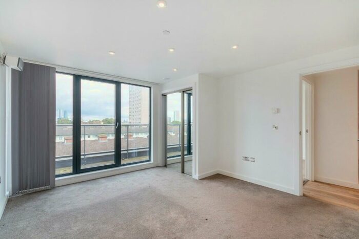 1 Bedroom Apartment To Rent In Childers Street, London, SE8