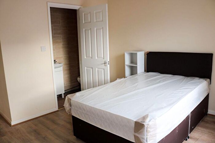 6 Bedroom Terraced House To Rent In Humber Road, Coventry, CV3