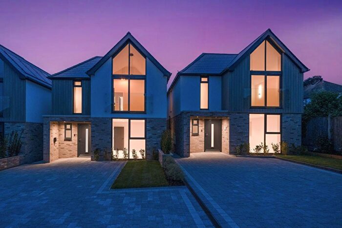 3 Bedroom Detached House For Sale In Rozelle Road, Poole, BH14