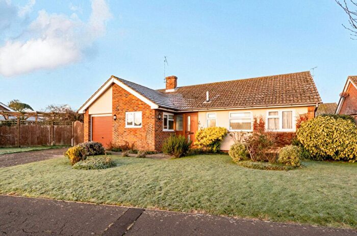3 Bedroom Detached Bungalow For Sale In Shrubbs Drive, Middleton-On-Sea, PO22