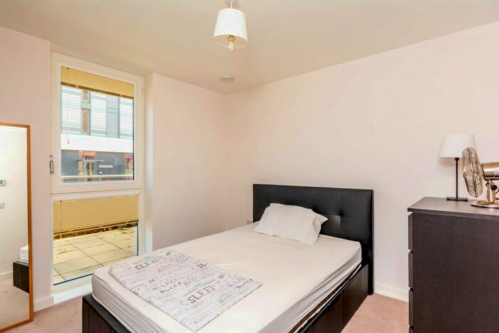1 Bedroom Flat To Rent In Ealing Road, Brentford, TW8