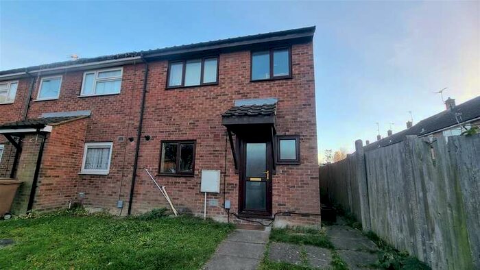 4 Bedroom End Of Terrace House To Rent In Plough Court, Luton, LU4