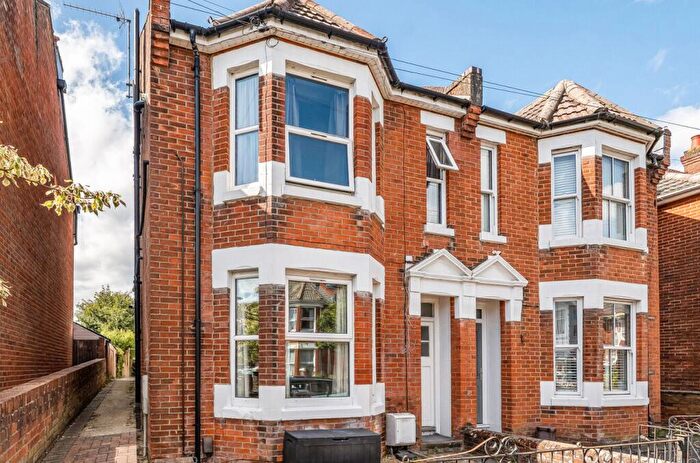 1 Bedroom Flat For Sale In Archers Road, Eastleigh, Hampshire, SO50