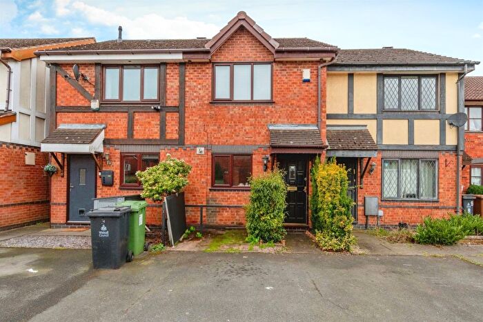 2 Bedroom Terraced House For Sale In Grantown Grove, Bloxwich, Walsall, WS3