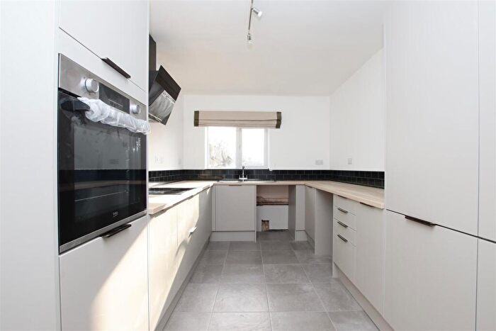 3 Bedroom House To Rent In Lymore Avenue, Bath, BA2