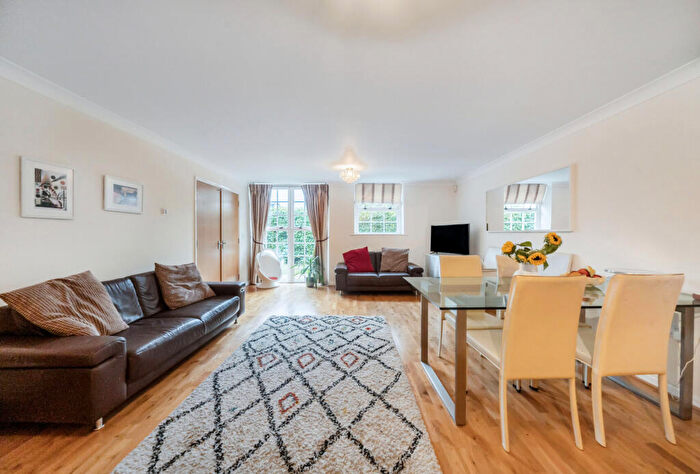 2 Bedroom Apartment For Sale In Wooldridge Court, Margaret Road, Headington, Oxford, OX3