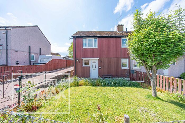 3 Bedroom Semi-Detached House For Sale In Calderhall Avenue, East Calder, EH53