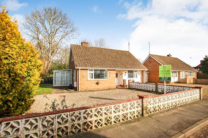 2 Bedroom Bungalow For Sale In East Road, Isleham, CB7