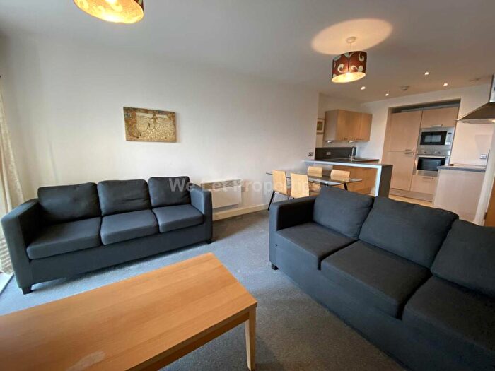 2 Bedroom Apartment To Rent In Jefferson Place, Greenquarter, M4