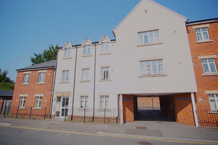 2 Bedroom Flat To Rent In Park Street, Kingsholm, GL1