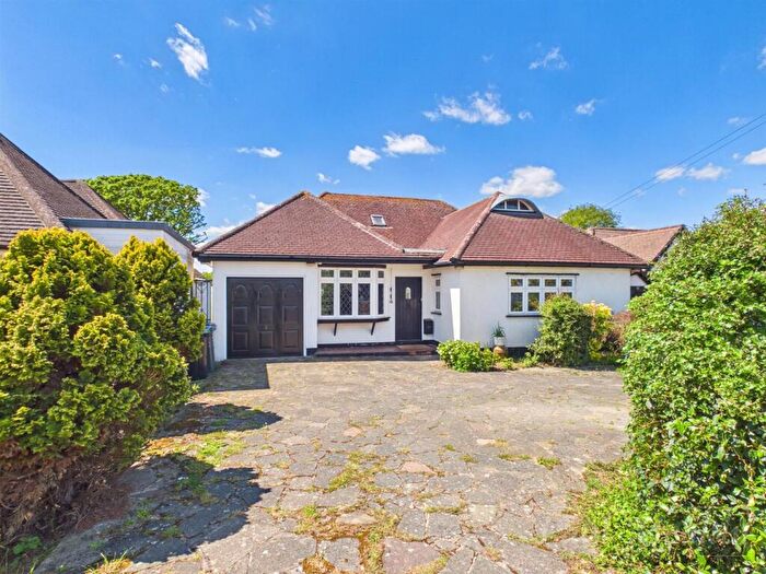 5 Bedroom Detached Bungalow For Sale In Mitchley View, Sanderstead, CR2