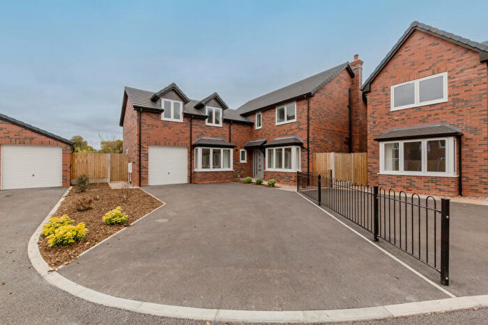 5 Bedroom Detached House For Sale In Linnards Lane, Wincham, CW9