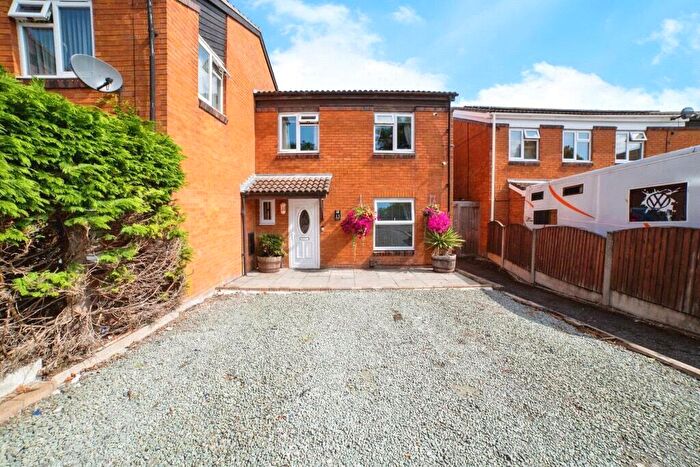 3 Bedroom End Of Terrace House For Sale In Ockbrook Court, Ilkeston, Derbyshire, DE7
