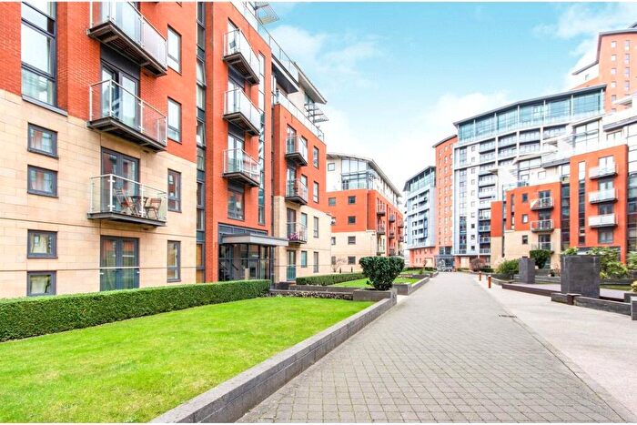 1 Bedroom Flat To Rent In Westray, Gotts Road, LS12