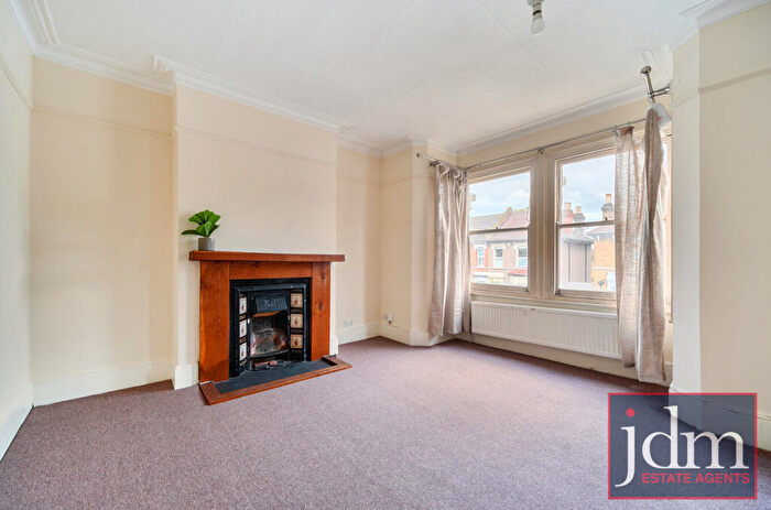 2 Bedroom Apartment To Rent In Ringstead Road, London, SE6