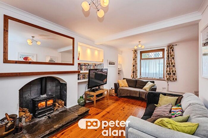 4 Bedroom Semi-Detached House For Sale In Tonclwyda, Clyne, Neath, SA11