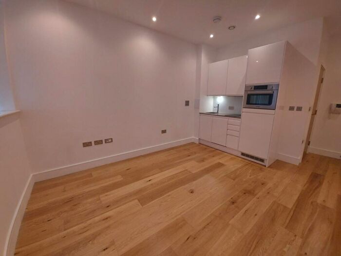 1 Bedroom Flat To Rent In The Landmark, Luton, LU1