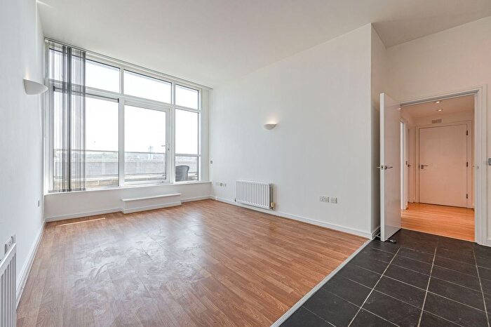 2 Bedroom Flat To Rent In Building, Woolwich, London, SE18