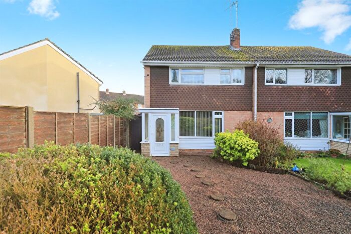 3 Bedroom Semi Detached House For Sale In Comberton Road, Kidderminster, DY10