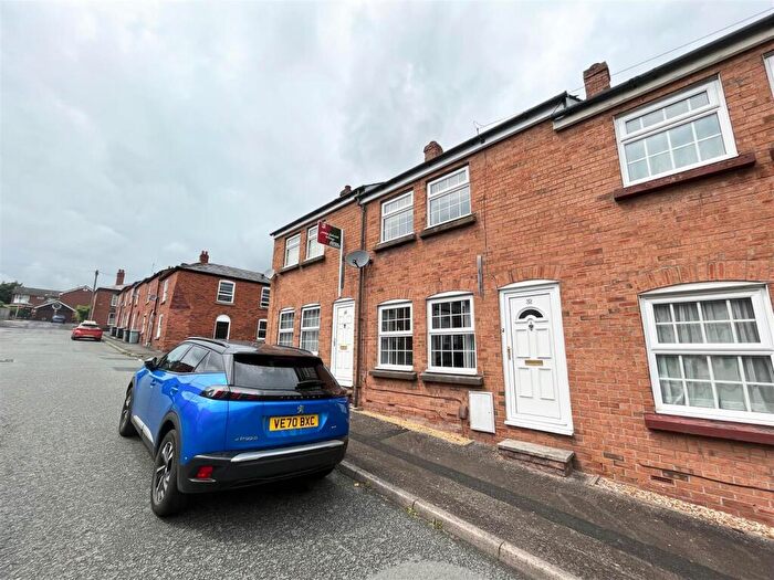 3 Bedroom House To Rent In Coronation Street, Macclesfield, SK11
