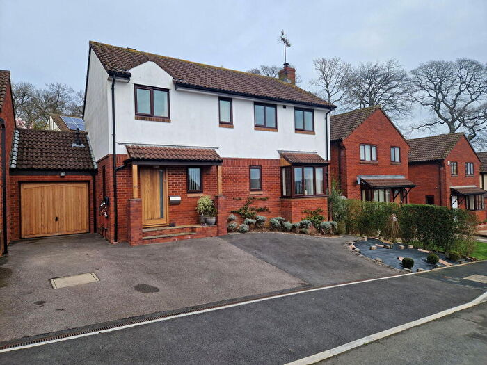 4 Bedroom Detached House For Sale In Sherwood Drive, Exmouth, EX8