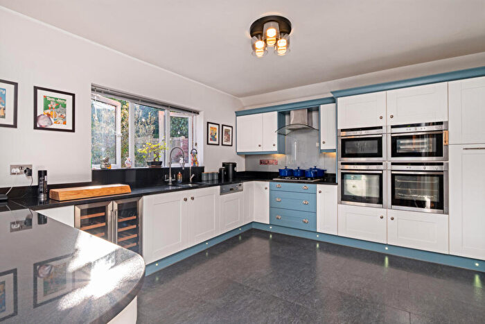 4 Bedroom Detached House For Sale In The Thatchers, Bishop's Stortford, Hertfordshire, CM23