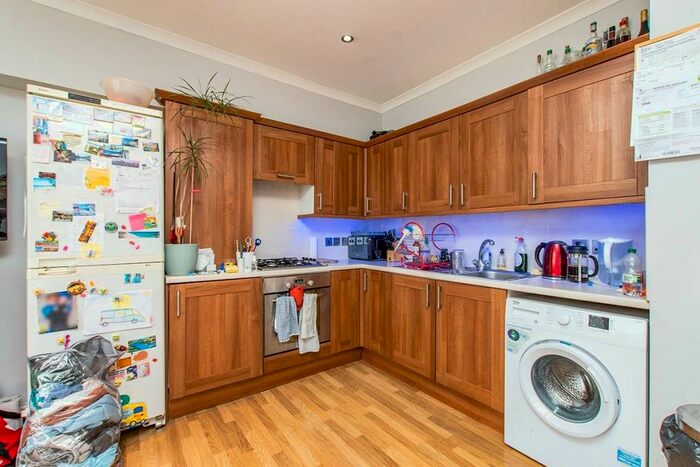 1 Bedroom Flat To Rent In Lewis Road, Sutton, Surrey, SM1