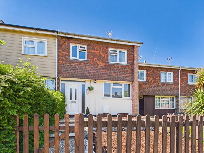 3 Bedroom Terraced House For Sale In Eskin Close, Tilehurst, RG30