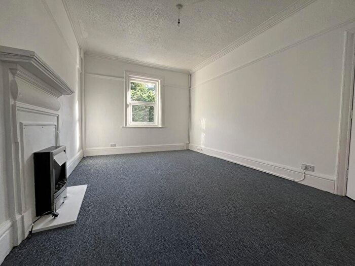 1 Bedroom Flat To Rent In Hayes Avenue, Bournemouth, BH7
