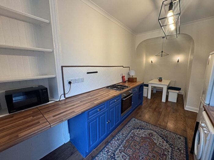 2 Bedroom Flat To Rent In /R, Molison Street, Dundee, DD4