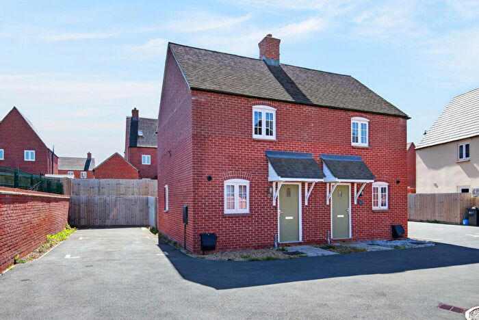 2 Bedroom Semi-Detached House For Sale In Hexham Street, Towcester, NN12