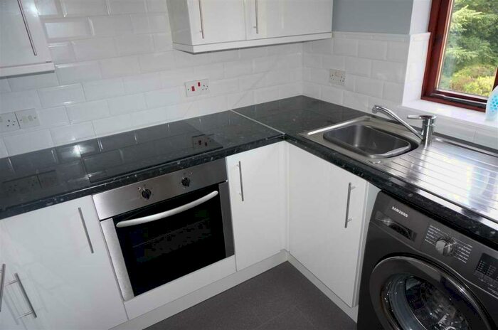 2 Bedroom Apartment To Rent In Mahon Court, Moodiesburn, G69