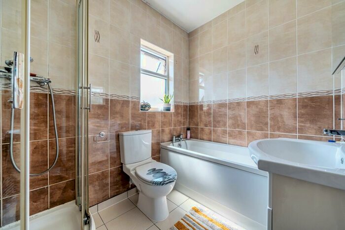4 Bedroom Terraced House To Rent In Wickham Lane London, SE2