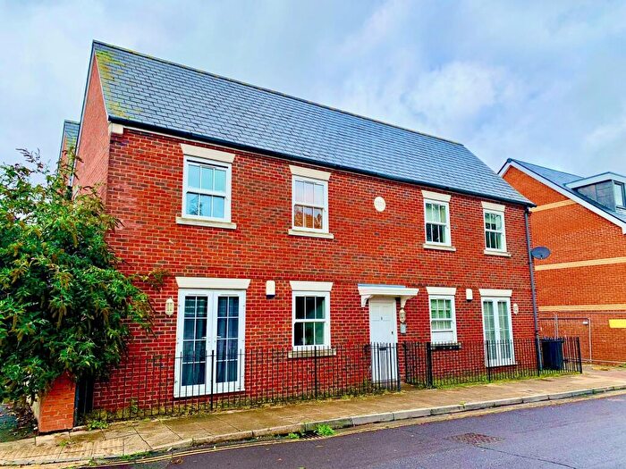 2 Bedroom Flat To Rent In Prince George Street, PO9