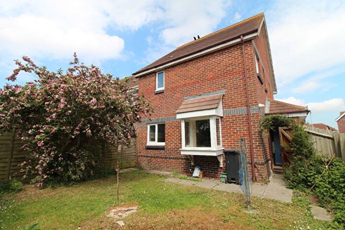 1 Bedroom Semi-detached House For Sale In Enmore Close, Burnham-On-Sea, TA8