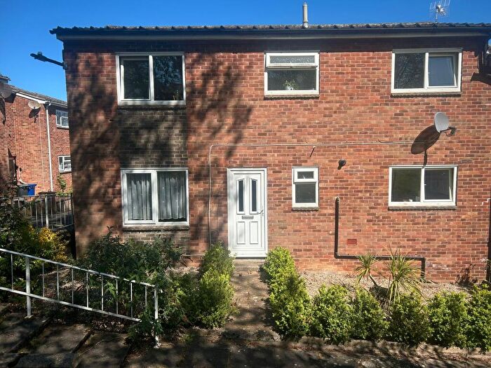 3 Bedroom Terraced House For Sale In York Close, Bury St. Edmunds, IP33