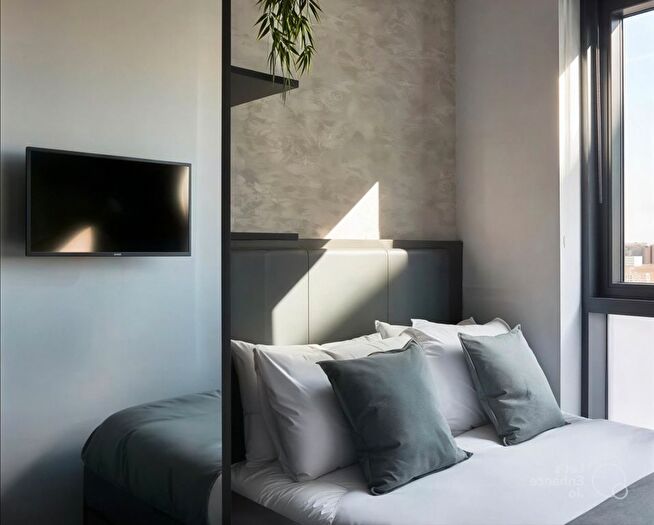 Studio To Rent In Crossharbour Plaza, London, E14