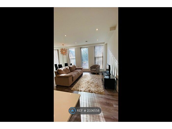 2 Bedroom Flat To Rent In Kingsbridge House, Pinner, HA5
