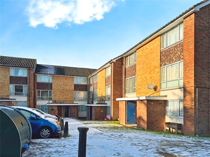 2 Bedroom Flat For Sale In Albion Road, Sutton, SM2