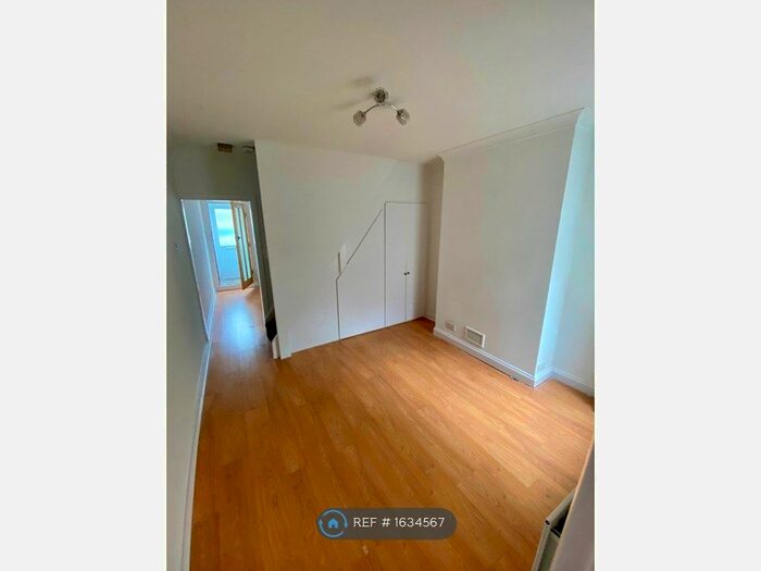 2 Bedroom Terraced House To Rent In St Albans Rd, Dartford, DA1