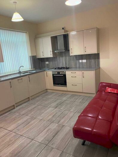 4 Bedroom End Of Terrace House To Rent In Albion Road, Fallowfield, M14