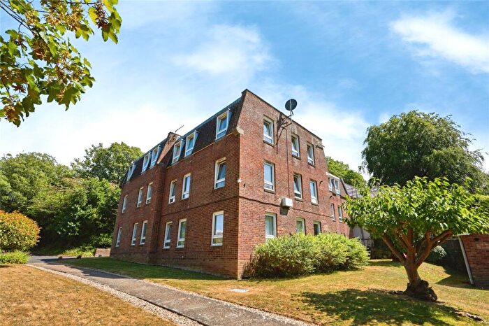 2 Bedroom Flat For Sale In Whitcombe Road, Newport, Isle Of Wight, PO30