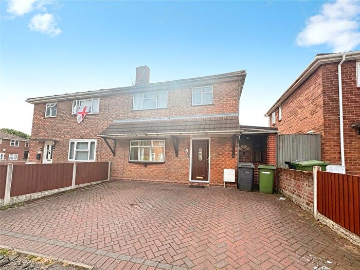 3 Bedroom Semi-Detached House To Rent In Gozzard Street, Bilston, West Midlands, WV14