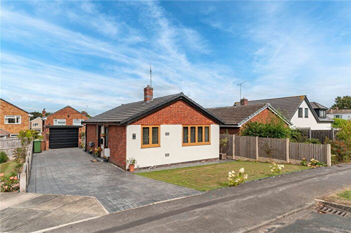 2 Bedroom Bungalow For Sale In Wingate Grove, Wakefield, West Yorkshire, WF2