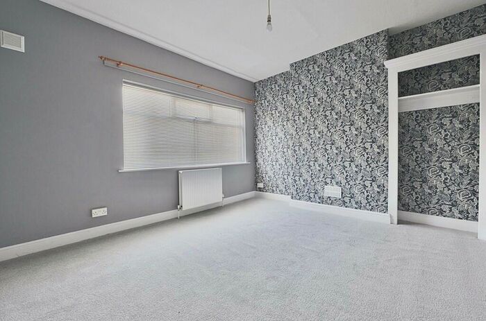 3 Bedroom End Of Terrace House For Sale In Daubney Street, Cleethorpes, DN35