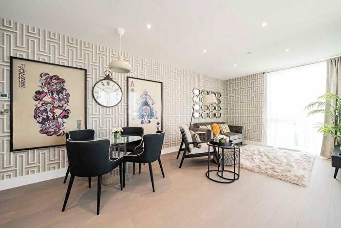 1 Bedroom Flat For Sale In Bollo Lane, Acton, W3