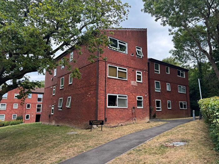 2 Bedroom Flat To Rent In Camellia Court, Woodford Green, IG8