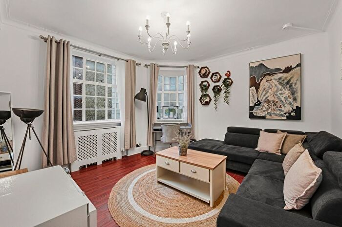 1 Bedroom Flat To Rent In Quebec Court, Seymour Street, W1H